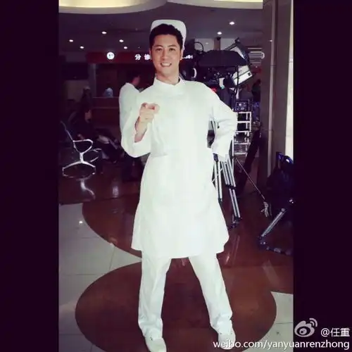 被林心如嫌弃,18岁进演艺圈却教了6年书,如今他凭着暖男赵白石实力圈粉,痴情得让人心疼