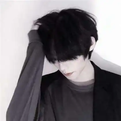 qq头像男生伤感,时光不及你眉梢真的老了