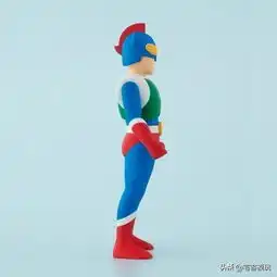 模玩资讯万代蜡笔小新动感超人立体化人形与卡片