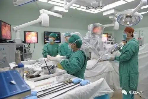 逆天看达芬奇机器人如何成全女人的爱美之心