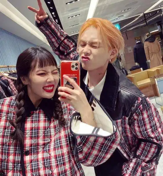 爱情长跑7年终于要结婚泫雅先告白的,她是我最后一任女友最浪漫