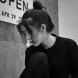 黑白色系酷女头悲喜自渡他人qq女生头像我要个性网