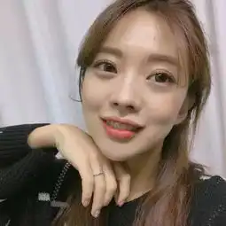 女生头像大地色系