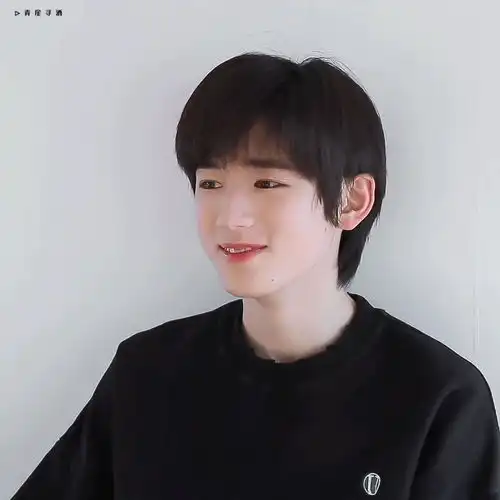 有没有宋亚轩笑容治愈的照片