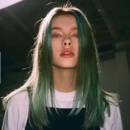 欧美头像女生霸气,女人嘴要甜心要恨