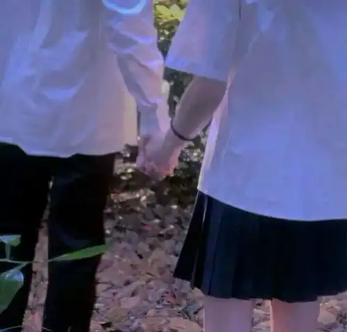 可爱萌系情侣头像红系红