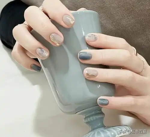 2024超仙超赞的蓝色美甲