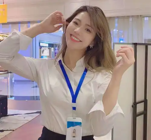 虎牙大手笔不断,先有三大t0级美女加盟,后有野王微凉挑战全网