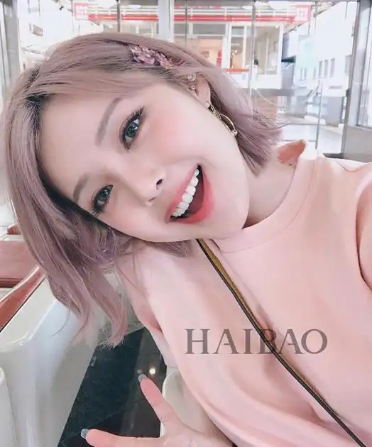 李宇春泰妍发色换得勤却从不踩雷