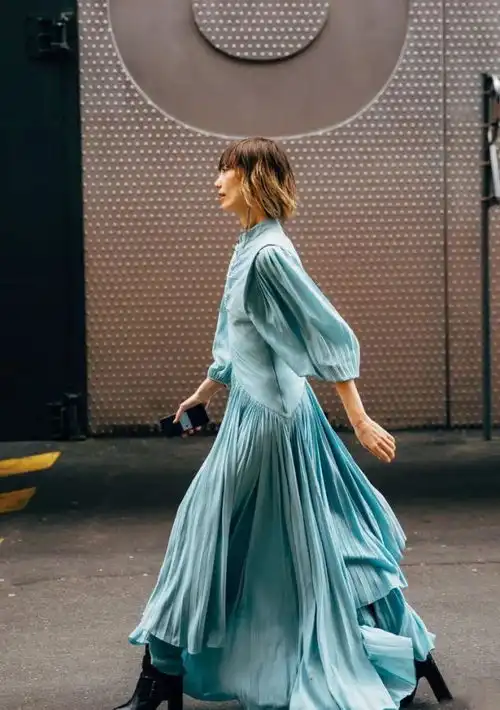 女人不管多大,都不要这5种颜色,自以为很时髦其实很土