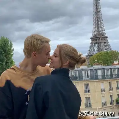 最新欧美情侣头像一人一张欧美情侣头像图片