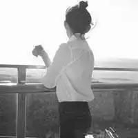 面向大海女人微信头像微信头像图片大全