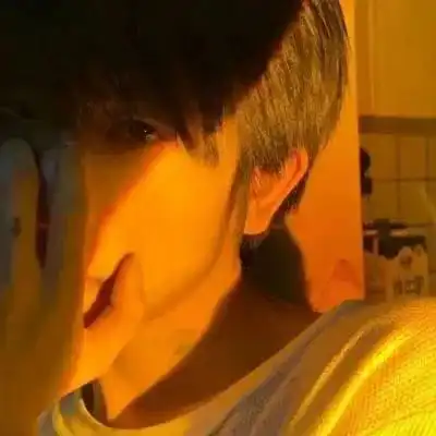 qq头像阳光氛围感男头