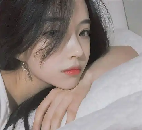 女人暗示喜欢你有这些举动,男人不懂,会丢了机会,错失良缘