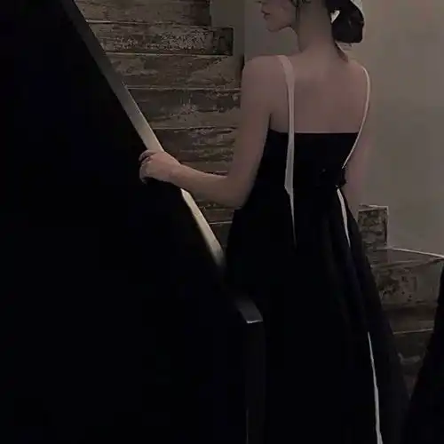 情话那么多,我只想在你耳边,偷偷的说给你听