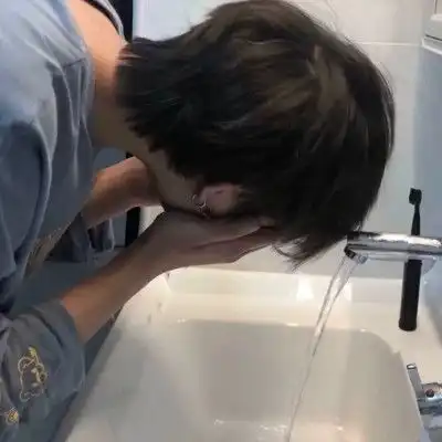 ins文艺范高冷男头