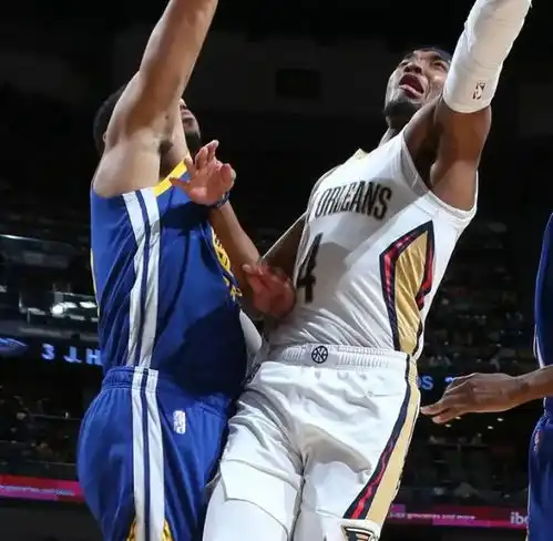 12分大逆转库里21中7,格林6犯驱逐,裁判抢戏,勇士横扫鹈鹕勇士队斯蒂芬库里ac格林网易订阅