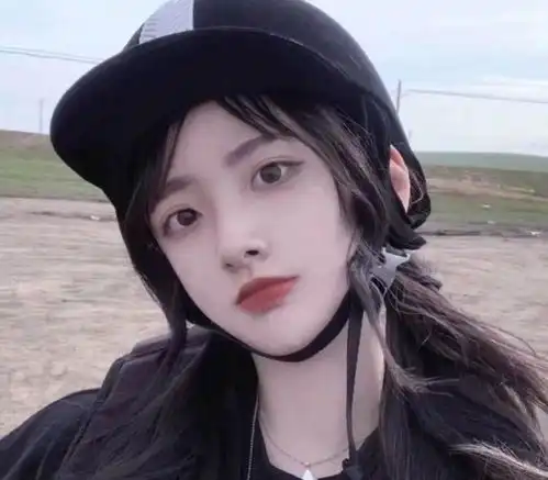 缺乏安全感的女生,才会有这4个表现,男友多担待些