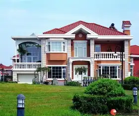 a.最新独栋别墅占地700㎡产权387㎡235万已办证可贷款