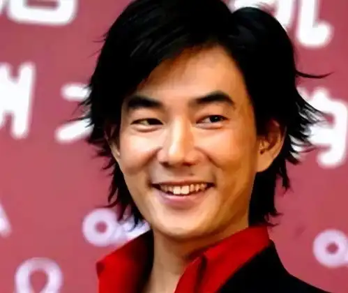 看到海边救人这一幕,才发现粉任贤齐是多么正确的选择