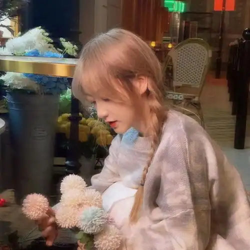 精选图片我愿意撑伞爱你,但我希望你别淋雨逃跑