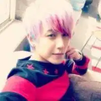 男生墨绿色头发微信头像图片大全