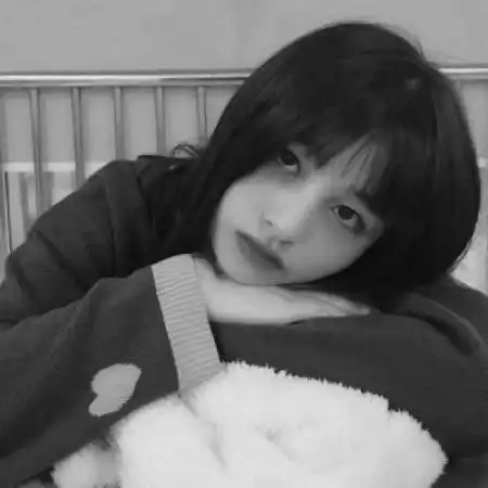 伤感女头像黑色