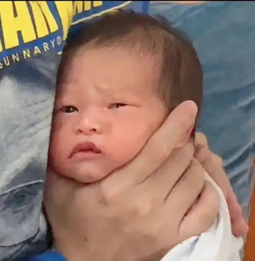 网购了一款日系帽子,谁曾想戴上后哈哈哈哈哈