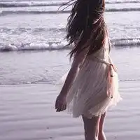 唯美海边女生图像头像微信头像图片大全