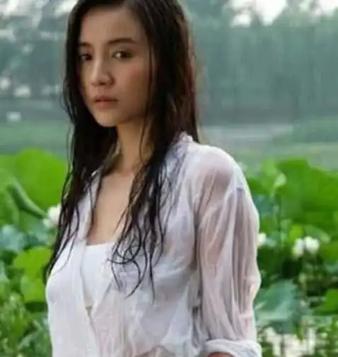 宋佳做梦都想删掉的照片,看到图四后,网友你敢放大看吗