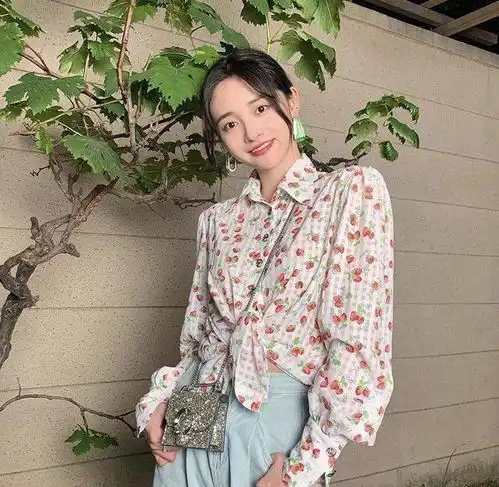 周洁琼近期私服合集,四套搭配美到炸,堪称夏日穿搭典范