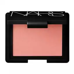 宿醉妆不就是一盘粉色系眼影加腮红吗