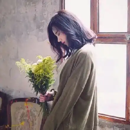 彻底绝望的头像压抑女