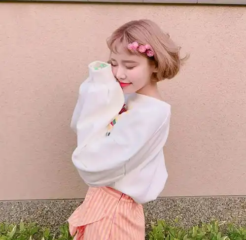 短发和二次元刘海的绝佳搭配