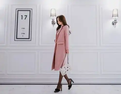 美图欣赏孙允珠,胭粉少女水果色系呢绒薄风衣