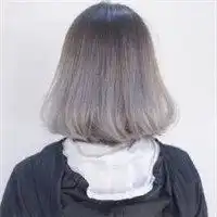 高冷系女生头像背影短发