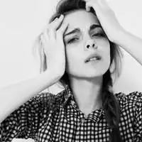 好看的头像女生黑色系杨