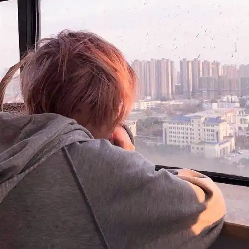 一组会让你喜欢的头像无水印女头男头