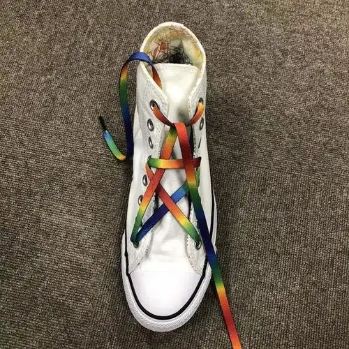 帅气出街有妙招鞋带也能玩出新花样多种系法带给你