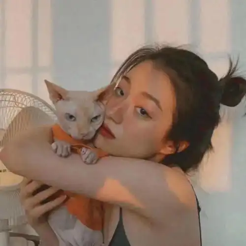 情侣头像白色系不明显情
