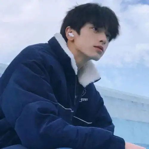 微信头像男动漫治愈陈奕