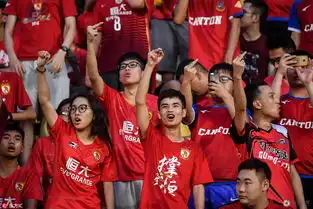 高清广州德比火爆恒大富力球迷竖中指对骂图片足球图片猫扑体育吧