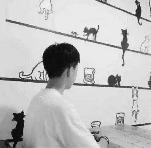 老师不敢管情侣头像火了,贼优秀,通知你已被班长踢出群聊