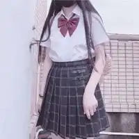 百褶裙头像