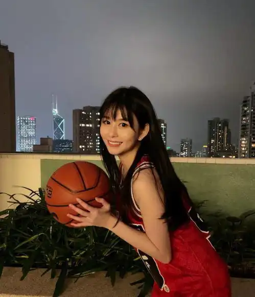 53岁邱淑贞当年放弃王晶嫁给了十亿富豪,女儿比赤木晴子漂亮