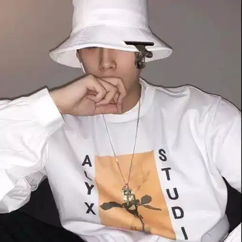 男生禁欲系高级感图片头