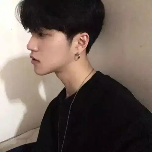 qq萌系头像男生头像真人