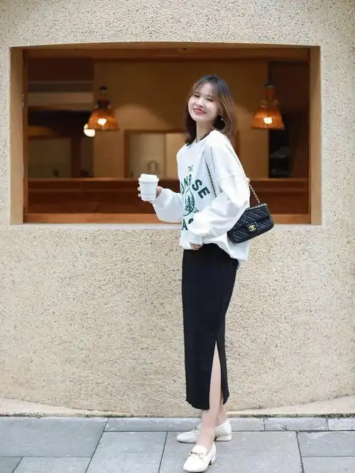 卫衣这么穿,真的好高级