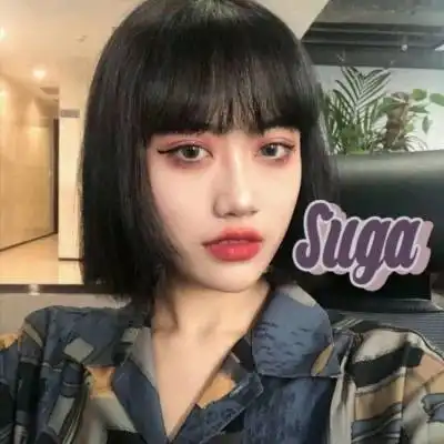 每日一笑有一天,李女士在家看电视,听到敲门声