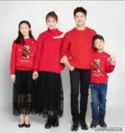 田亮跨年夜晒全家福,森蝶身高惊人,小亮仔简直是田亮翻版